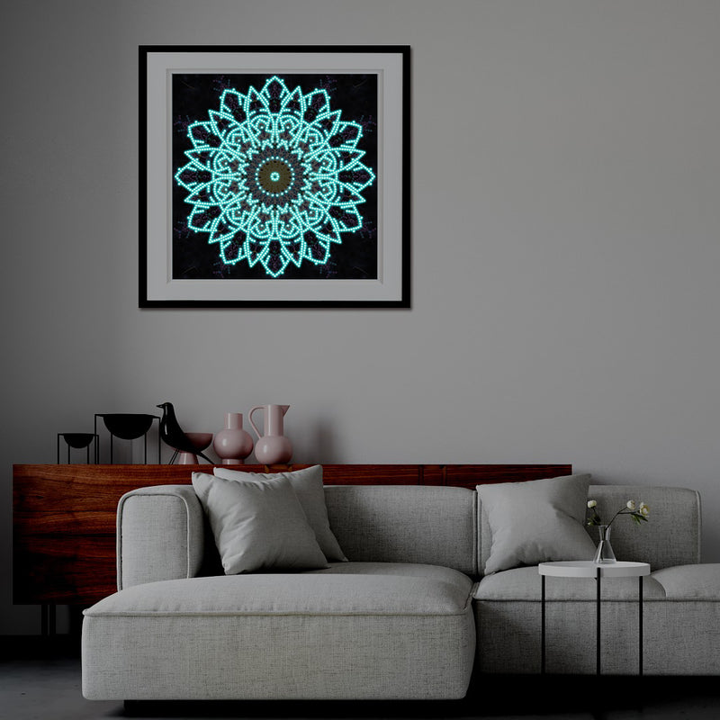 Diamond Painting Glowing mandala #4